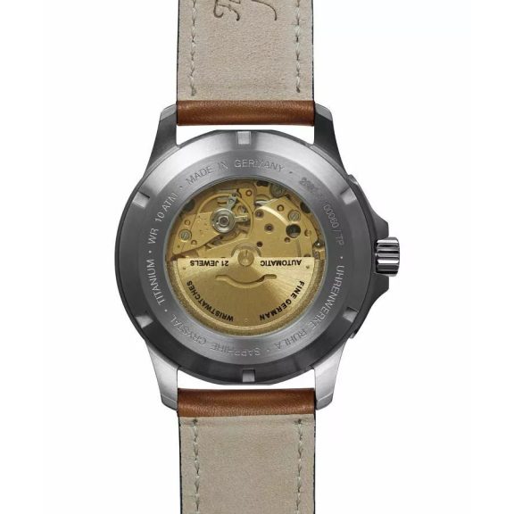 Bauhaus-Iron Annie 2862-3 Férfi titán karóra