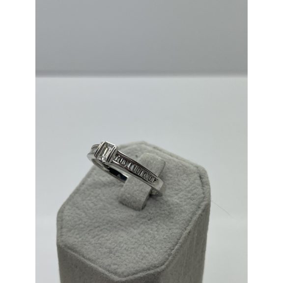 Fehérarany gyémánt köves gyűrű