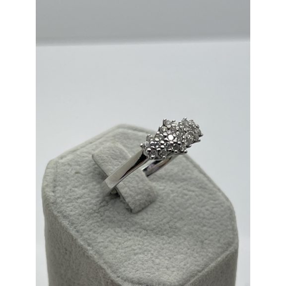 Fehérarany gyémánt köves gyűrű