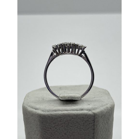 Fehérarany gyémánt köves gyűrű