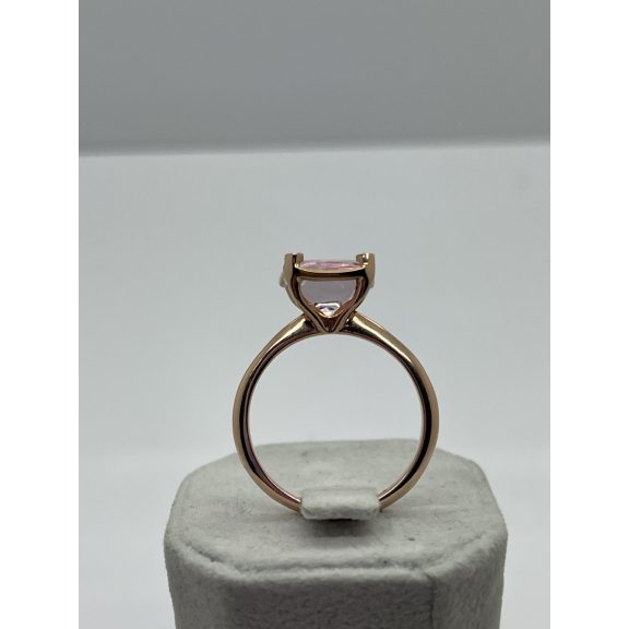 Rozéarany morganit köves gyűrű gyémántokkal