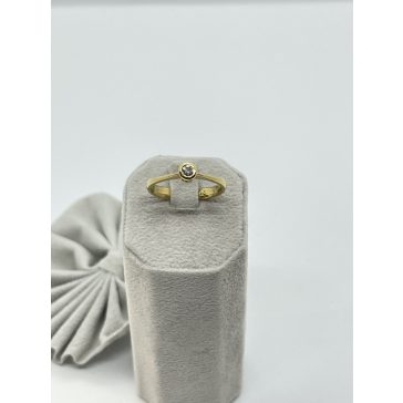 Arany gyémánt gyűrű