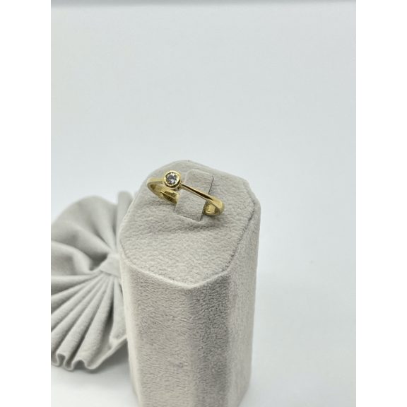 Arany gyémánt gyűrű