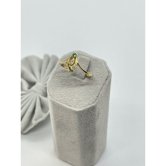 Arany smaragd gyűrű gyémánttal