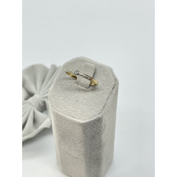 Arany gyémánt gyűrű