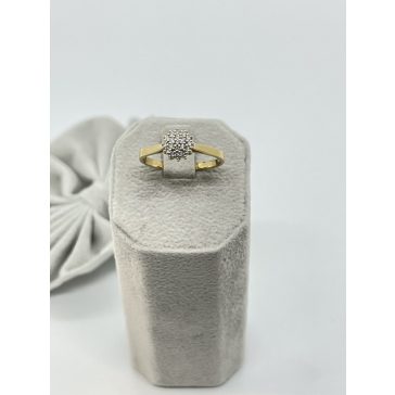 Arany gyémánt gyűrű