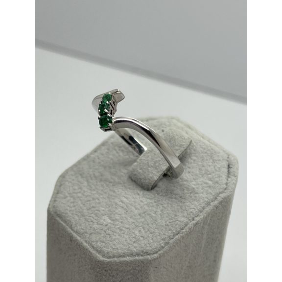 Fehérarany smaragd gyűrű