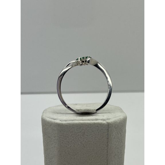 Fehérarany smaragd gyűrű